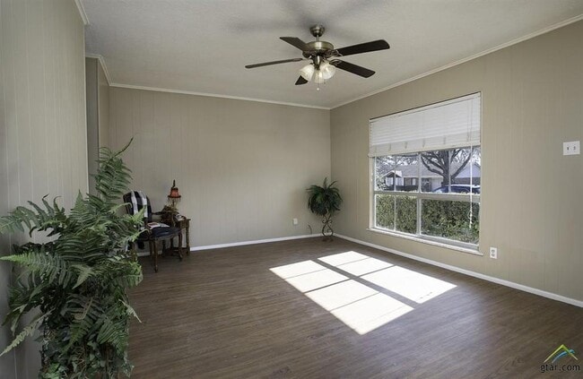 Building Photo - 1511 Milam Dr