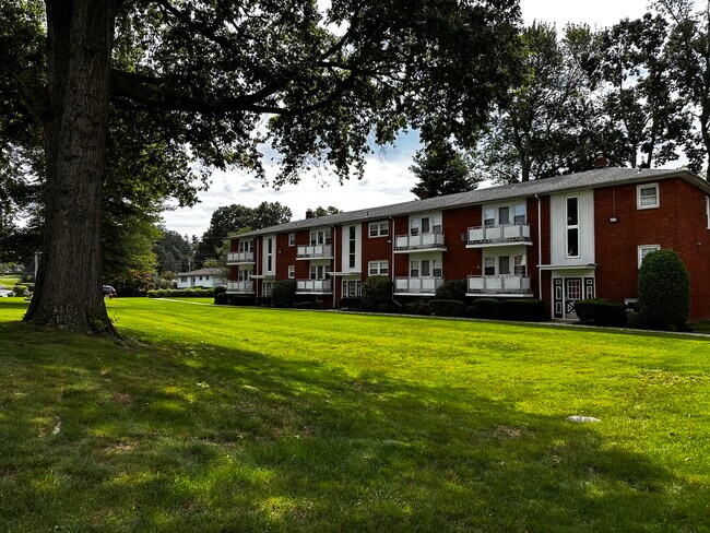Foto del edificio - 229 N Middletown Rd