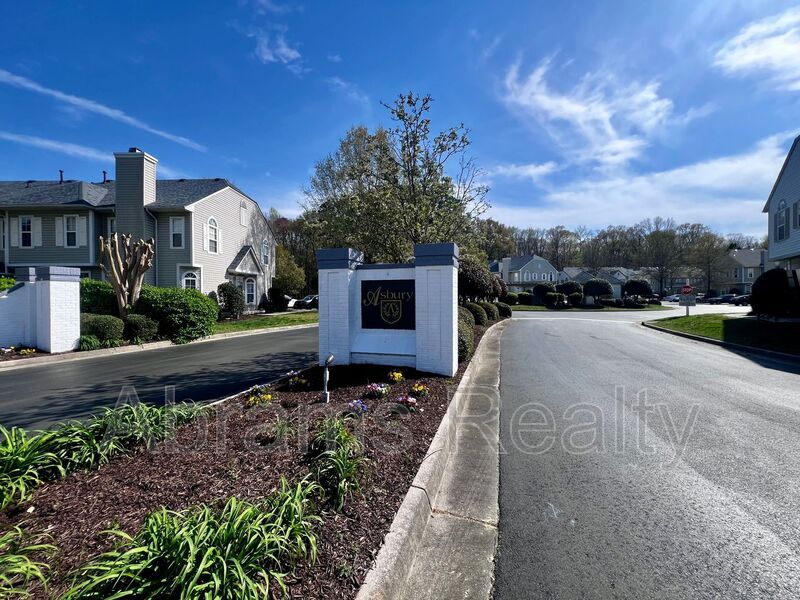 1322 Sitka Spruce Rd, Chesapeake, VA 23320 Condo for Rent in