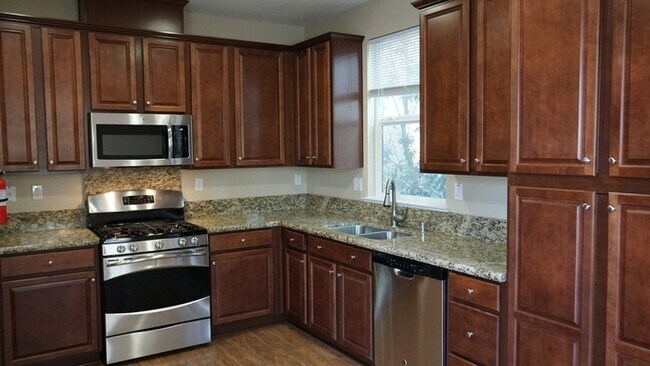 Foto del edificio - Beautiful two story home in Roseville!