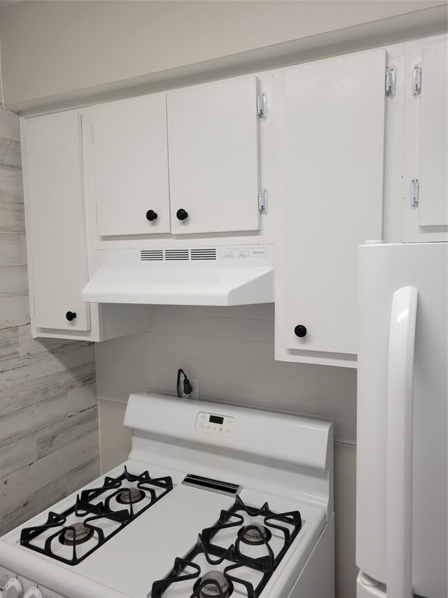 Building Photo - 2922 Randolph Rd