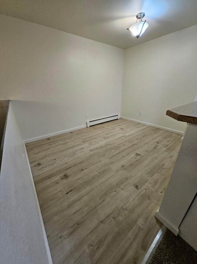 Building Photo - 1161 Golden Dawn Cir