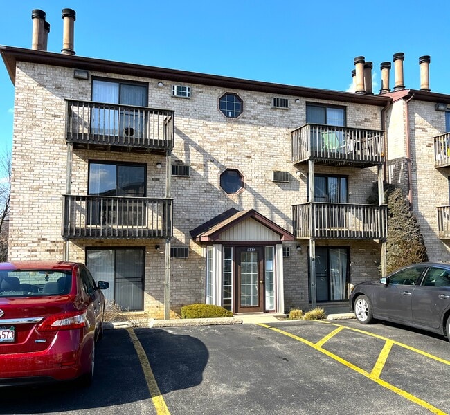 Building Photo - 1846 N Goodwin Dr