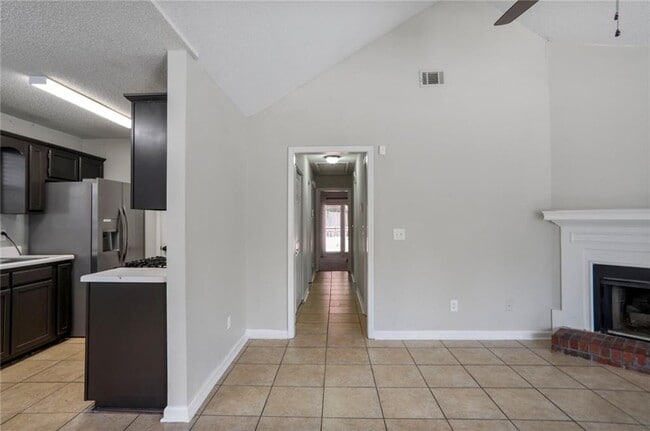 Building Photo - 3756 Old Oak Ct
