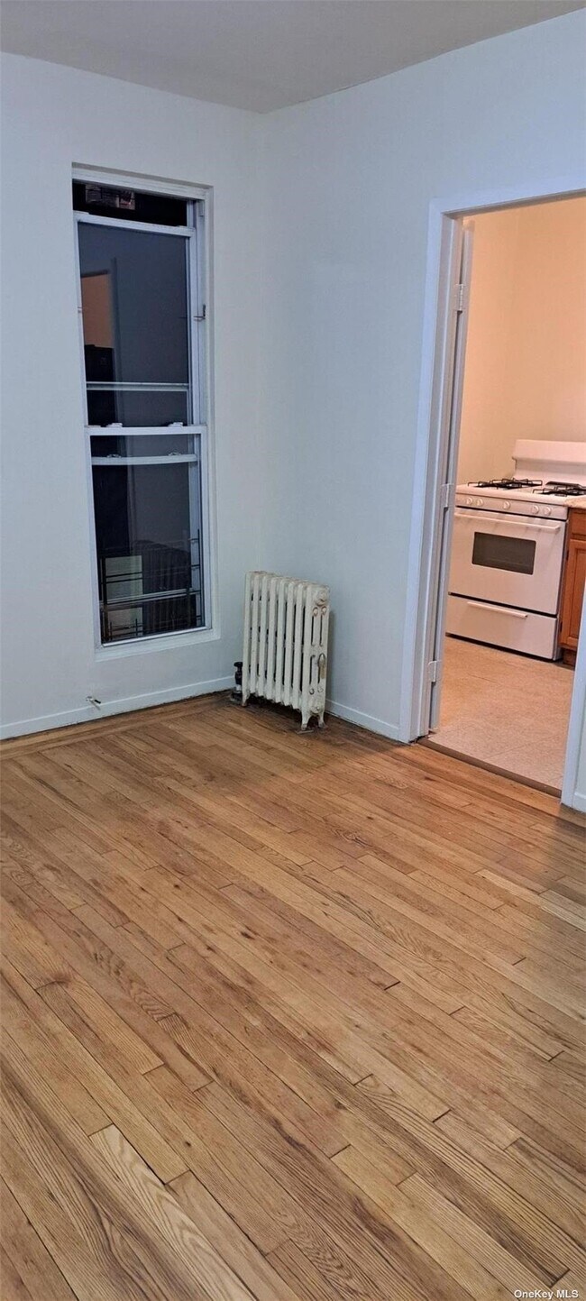 4722 45th St Unit 2R, Queens, NY 11377 Room for Rent in Queens, NY