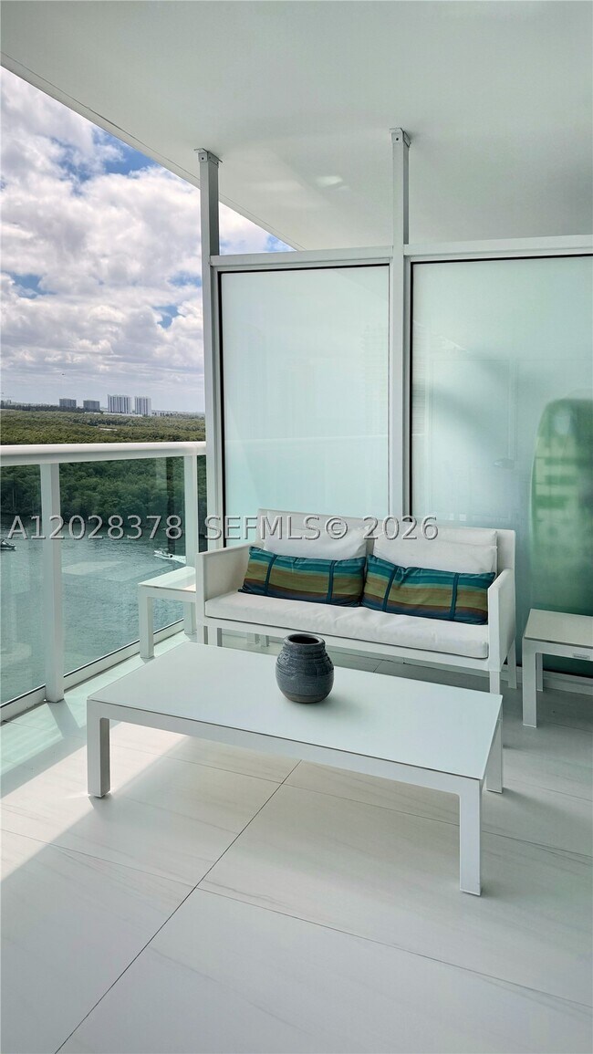 Foto del edificio - 400 Sunny Isles Blvd