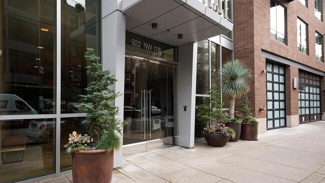 Foto del edificio - 922 NW 11th Ave