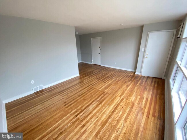 Building Photo - 5050 Rorer St