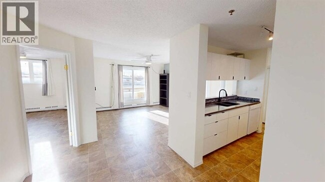 Photo du bâtiment - 10405-10499 99 St