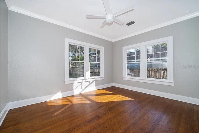Foto del edificio - 1235 E Ridgewood St
