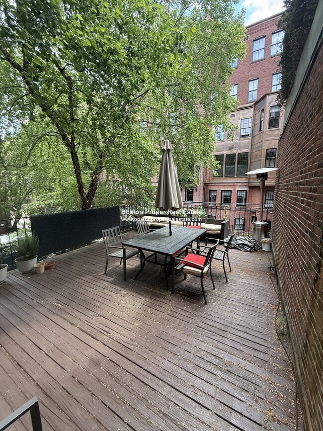 Building Photo - 177 Marlborough St