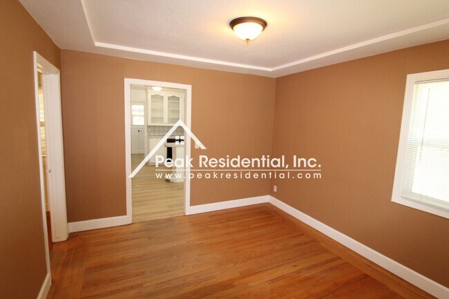 Building Photo - Charming 3bd/1ba North Sacramento Home