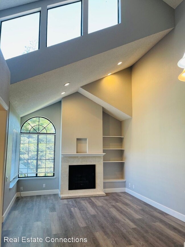 Building Photo - 2610 Yerba Vista Ct