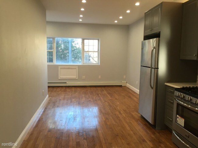 Building Photo - 297 Tompkins Ave