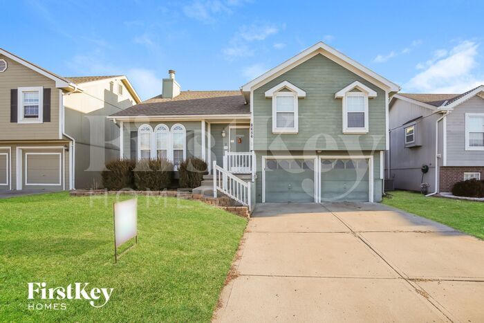 Primary Photo - 8656 NE 110th St