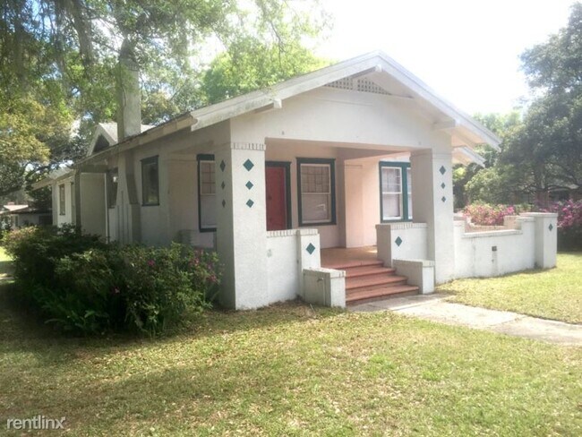 Foto del edificio - 3 br, 1 bath House - 710 S Oak Ave
