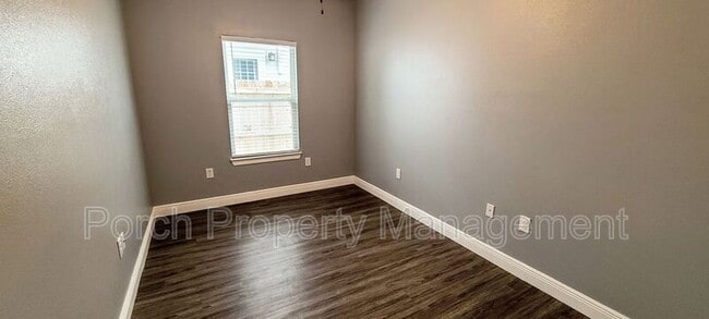 Building Photo - 2008 W Gregory St