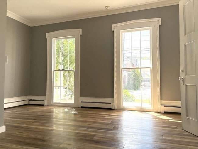 Building Photo - 709 Church St Building Photo - 709 Church St