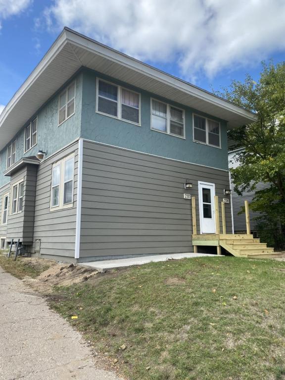 Foto principal - 230 16th St S