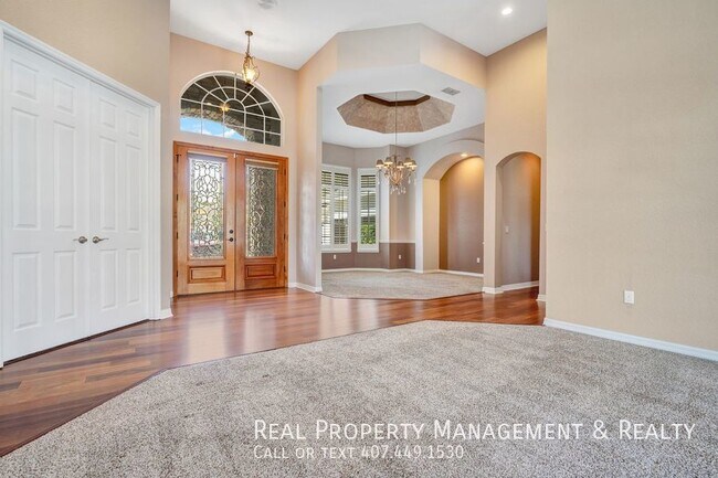 Building Photo - Beautiful 4 BR / 3 BA In Tuskawilla