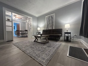 Building Photo - 628 Waverly Ave