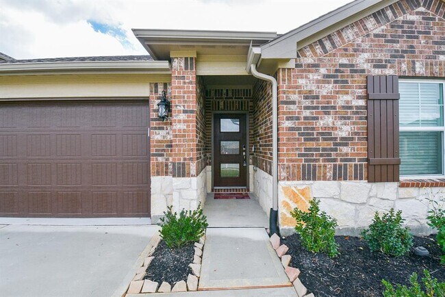 Building Photo - 13107 Everpine Trl