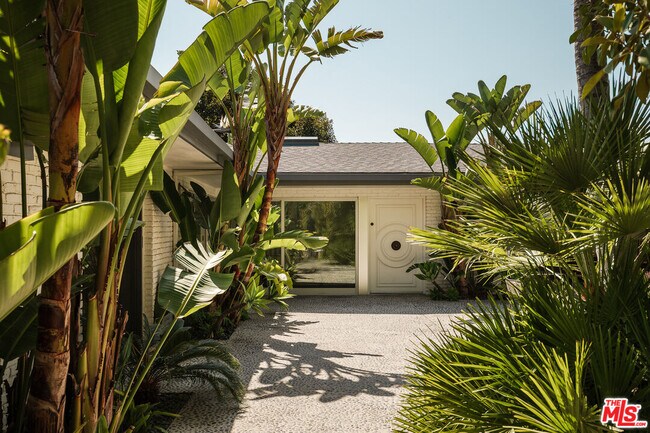 Foto del edificio - 8501 Allenwood Rd