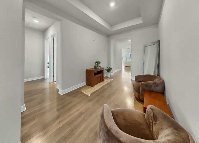 Building Photo - 5407 Del Coronado Dr