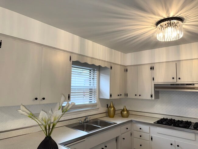 Foto del edificio - 2308 Oakton St