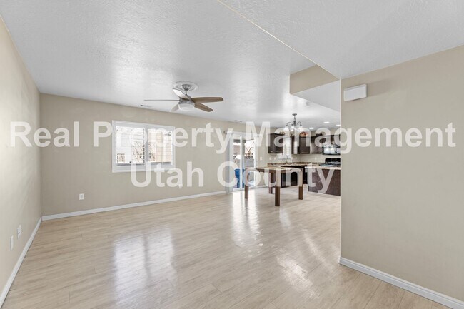 Foto del edificio - Pleasant Grove Townhome