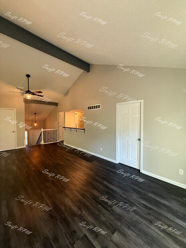 Foto del edificio - 6453 Hallet St