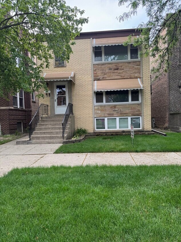 Foto principal - 4947 N Mason Ave