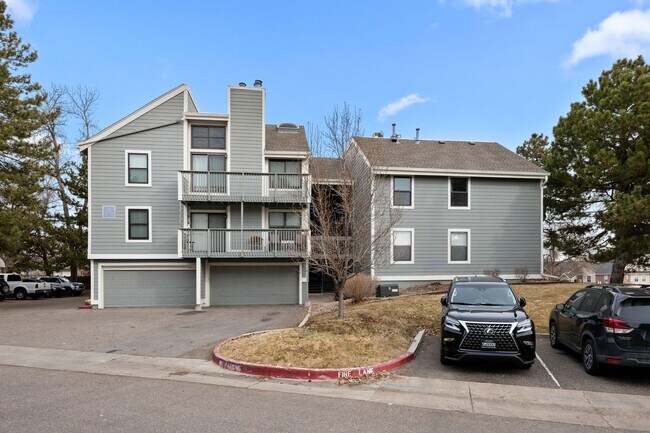Building Photo - Beautiful 2 bed 2 bath Condo