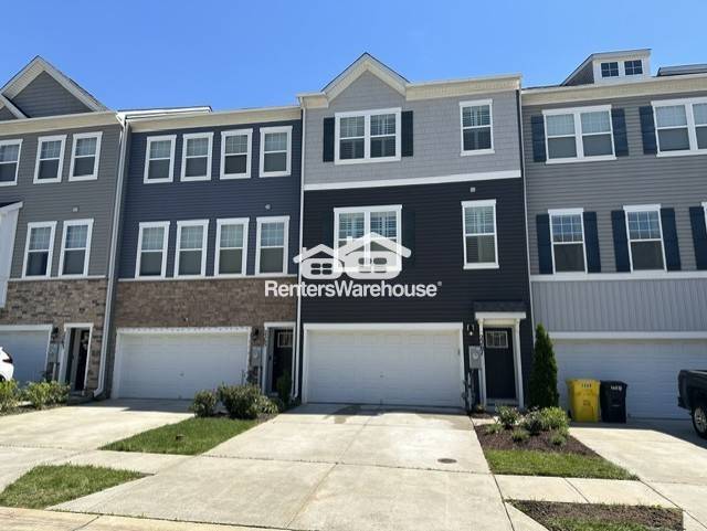 Building Photo - 2267 Kelston Pl