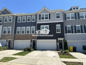 Building Photo - 2267 Kelston Pl