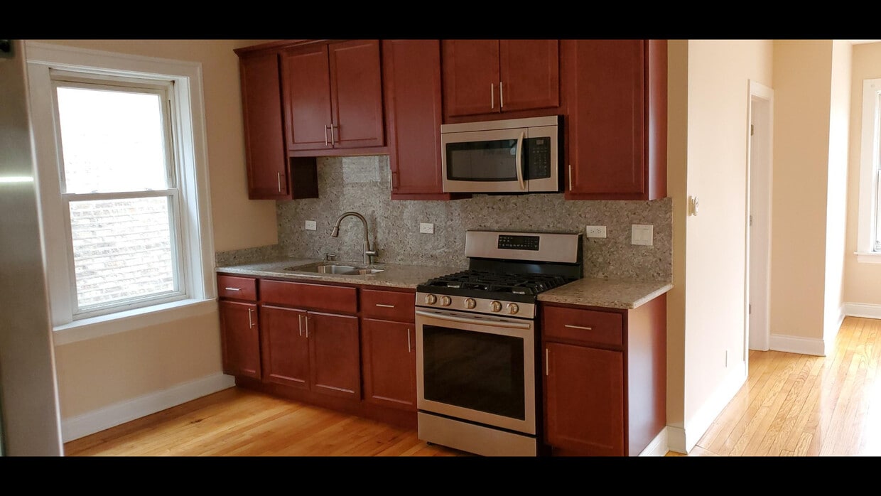 Building Photo - 1901 S 58th Ave