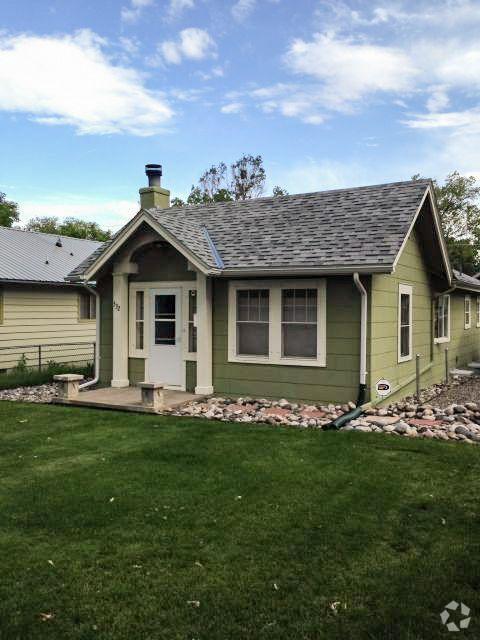 Building Photo - 532 Parkhill Dr