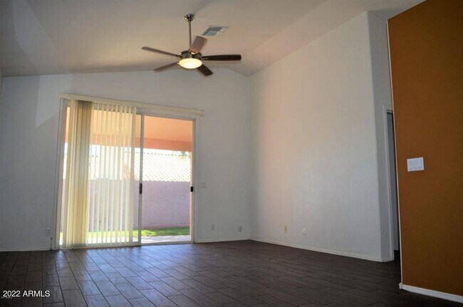 Building Photo - 4165 E Tanglewood Dr
