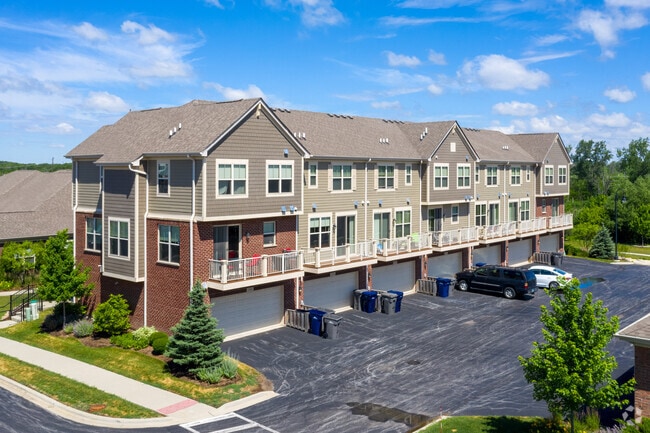 Building Photo - The Residences of Orland Park Crossing