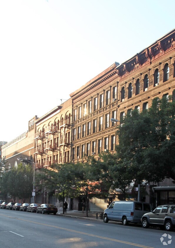 Building Photo - 220-226 W 116th St