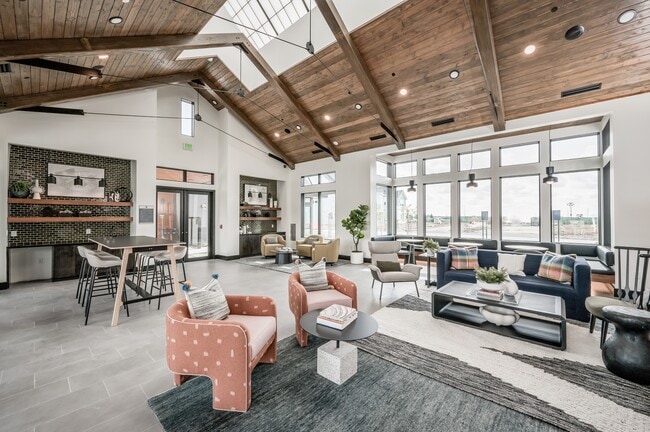 Building Photo - Wingspan At Bridgeland