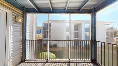 Interior Photo - Brookridge