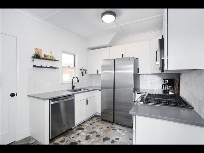 Foto del edificio - 1124 Bellaire Ave