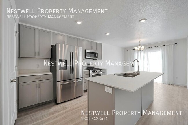 Building Photo - Stunning 3-bed Townhome in Lehi