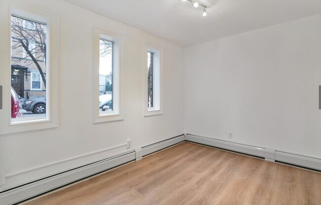 Building Photo - 116 71st St