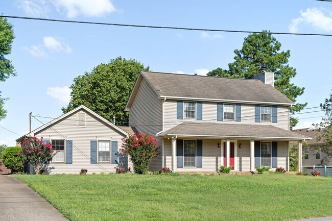 Foto del edificio - Pet Friendly Three Bedroom in Sango!