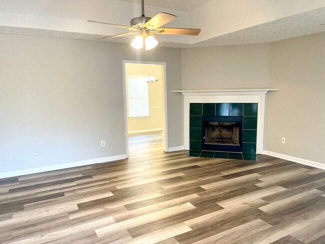 Foto del edificio - Welcome to your new home in Covington, GA!...