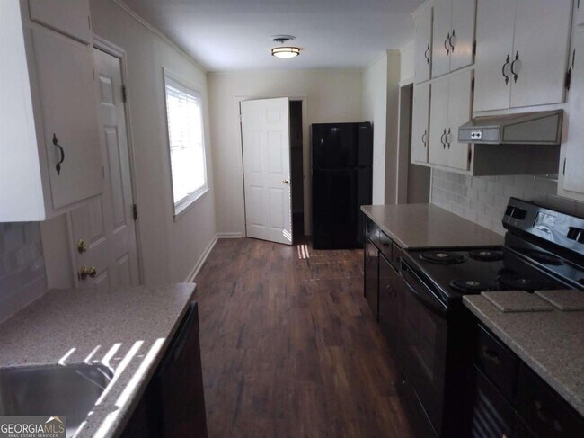Building Photo - 5134 Indie Cir SE
