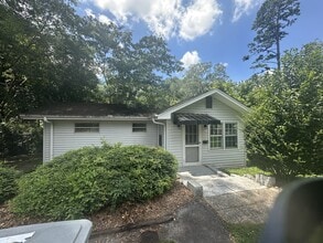 Building Photo - 114 Brookside Rd