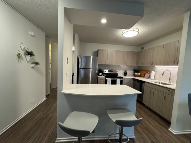 Photo - 1122 N Dearborn St Apartment